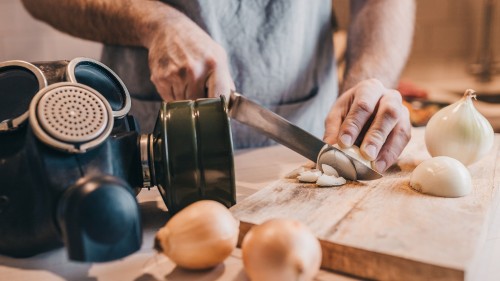 Scientists have found out how to minimize crying when cutting onions!
