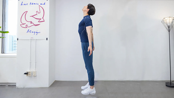 굽은 등 펴주는 시원한 스트레칭 루틴