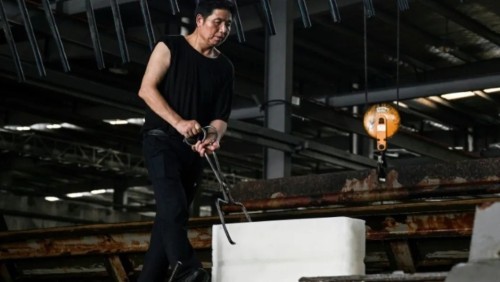 China heatwaves boost ice factory sales